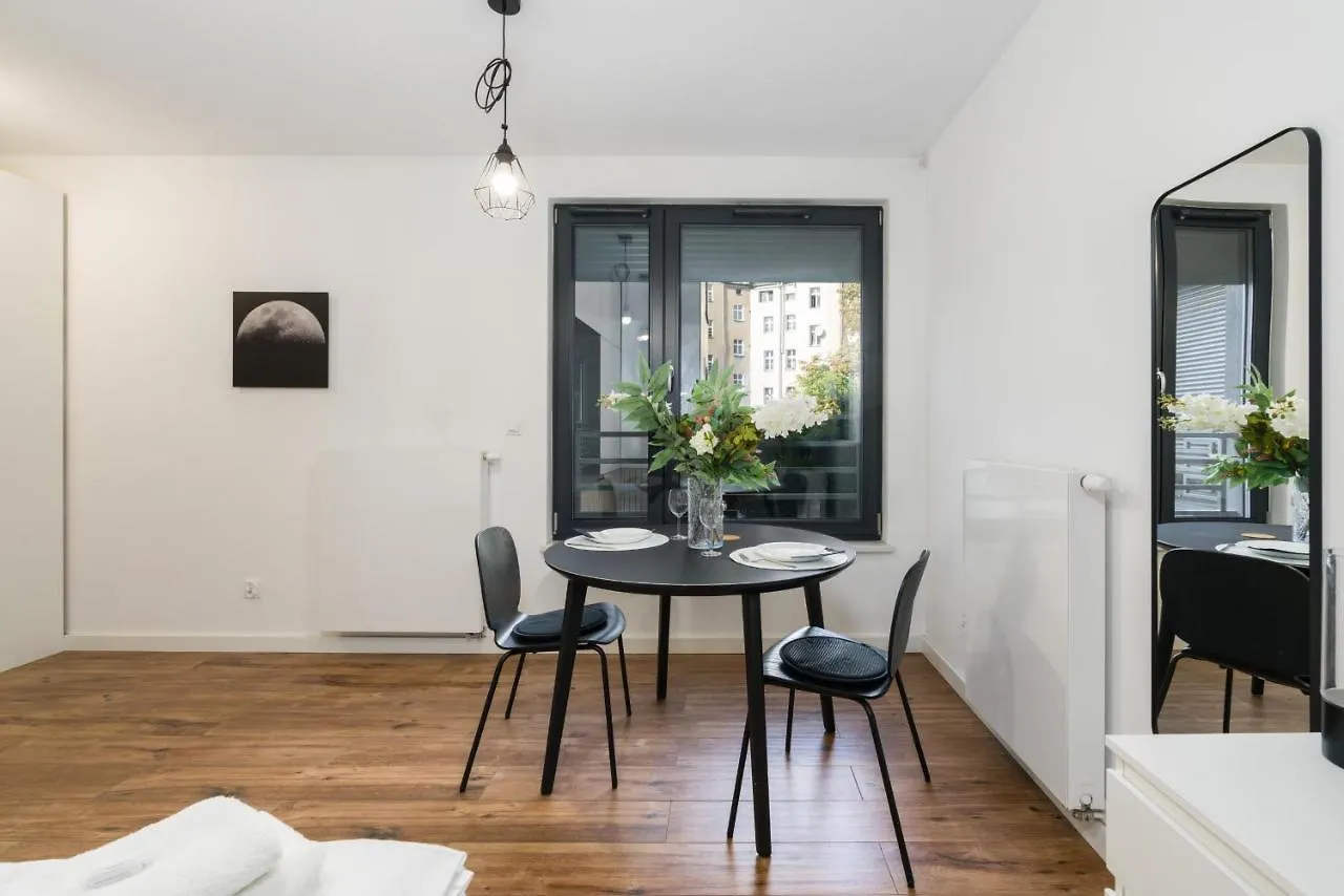 Apartament Poznań Old Market Studio by Renters